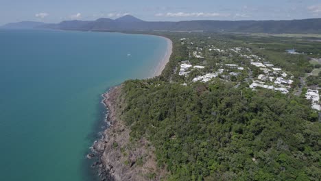 Suburbs-At-The-Coast-Of-Four-Mile-Beach-In-Port-Douglas,-Queensland,-Australia