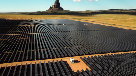 Arizonas-Solarpark:-Eine-Luftperspektive