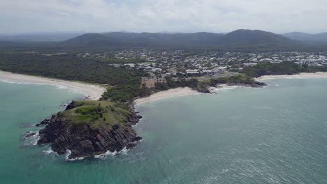 Aerial-View-Of-Norries-Head-At-Cabarita-Beach-In-NSW,-Australia---drone-shot