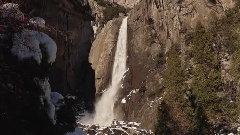 Lower-Yosemite-falls-in-winter