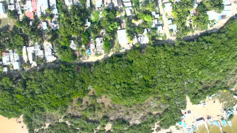 Luftaufnahme-Der-Gemeinde-Chelem-In-Yucatan-Mexiko-Und-Ihrer-Einwanderung-In-Den-Mangrovensumpf