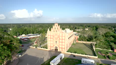 Vista-Orbital-De-La-Iglesia-De-Uayma-En-Yucatan-Mexico
