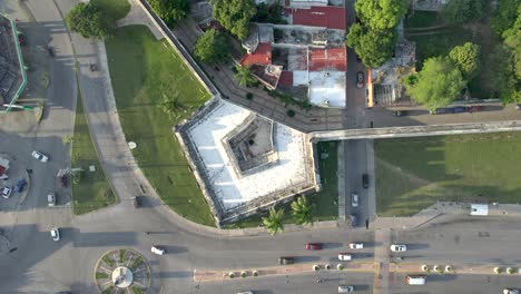 descendant-drone-shot-of-the-bastion-of-the-wall-of-campeche-in-mexico