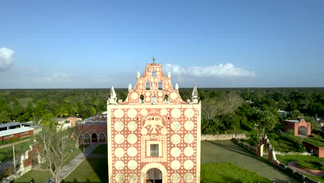 Vista-De-La-Iglesia-De-Uayma-En-Yucatan-Mexico