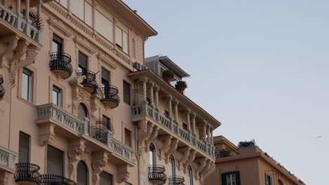 Architecture-in-Naples.-Luxury-city-center-building