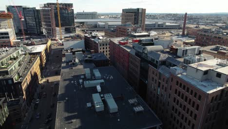 Fort-Point-Nachbarschaft-Luftbild-über-Boston-Hochhaus-Innenstadt-Industriestadt-Landschaft