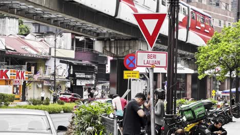 POV-Aufnahme-Der-Straße-Von-Kuala-Lumpur