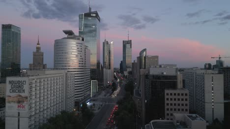 Zentrum-Von-Warschau-Mit-Wolkenkratzern