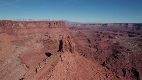 Explore-Moab's-iconic-landmarks,-captured-in-stunning-drone-footage