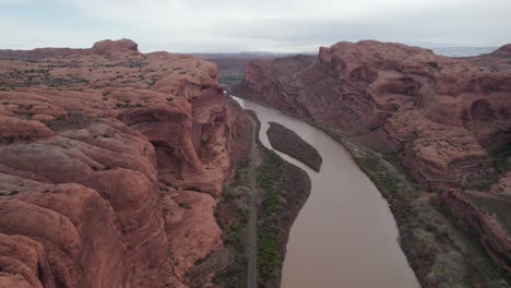 Flyover-of-the-Iconic-Arches-National-Park-and-the-Colorado-River