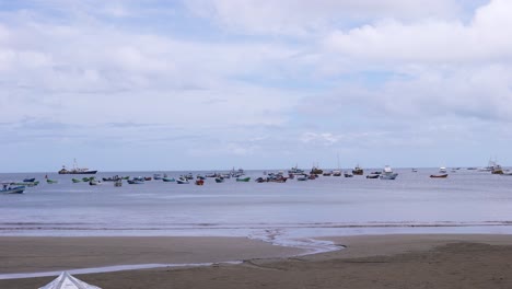 beach-with-boats-san-juan-del-sur-nicaragua