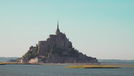 Mont-Saint-Michel-Bei-Flut