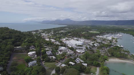 Business-Buildings-And-Landmarks-On-The-Shore-Of-Port-Douglas-In-North-Queensland,-Australia