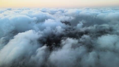 Einzigartige-Luftaufnahme-Von-Wolken-über-Anaga-gebirge-Spanien,-Schöne-Himmelsansicht