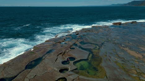 Figure-Eight-Pools-in-Sydney's-Royal-National-Park-near-Burning-Palms-Beach,-Australia