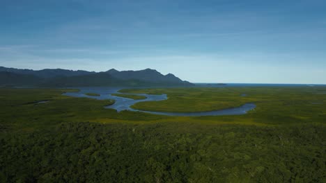 Selva-Tropical-Río-Seymour-En-El-Parque-Nacional-De-La-Isla-Hinchinbrook,-Australia