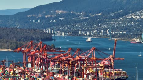 Lions-Gate-Bridge-Blick-Vom-Vancouver-Centrem-Terminal-Auf-Den-Hafen-Von-Vancouver-In-British-Columbia,-Kanada