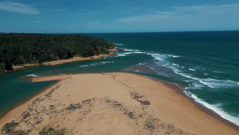 Sandy-beach-bay-sea-coast-in-Queensland,-NSW,-and-Victoria,-Australia