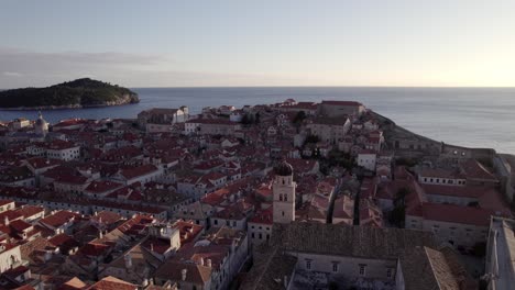 Vista-Del-Atardecer-Del-Casco-Antiguo-De-Dubrovnik