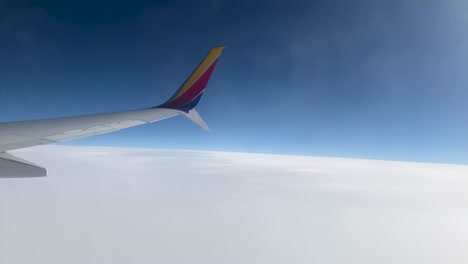 Luftflug-über-Weiße-Wolken-In-Las-Vegas