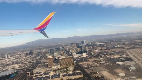 Flugzeug-Fliegt-über-Las-Vegas,-Nevada