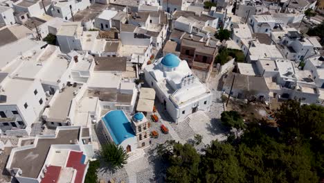 A-beautiful-aerial-shot-of-a-mountain-village-in-Paros,-Greece