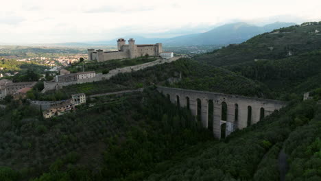Aerial-View-Of-Ponte-delle-Torri,-Ancient-Bridge-In-Spoleto,-Italy---drone-shot