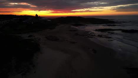 Luftaufnahme-Eines-Sonnenaufgangs-In-Anna-Bay,-Port-Stephens-Nsw-Australien