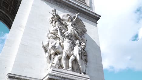 Salida-De-Los-Voluntarios-De-1792-Escultura-En-El-Pilar-Del-Arco-Del-Triunfo-En-París,-Francia