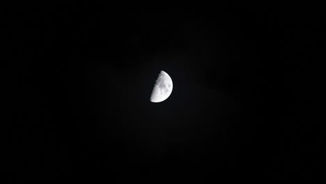 Moon-time-laps-at-night