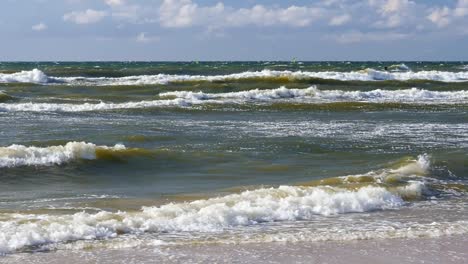 Sea-Waves-on-Windy-Day.-Baltic-Sea,-Poland