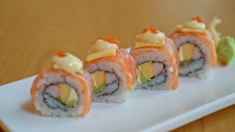 salmon-roll-sushi-with-cheese-on-top---Japanese-food-style
