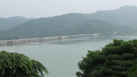 Blick-Auf-Den-Massanjore-Staudamm,-Auch-Bekannt-Als-Kanada-Staudamm-Bei-Dumka-In-Jharkhand,-Indien