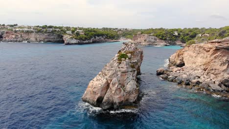 Cliff-Jump-Spot-Mar-Interior-Entrada-Mallorca-Isla-España