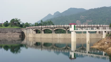 Bridge-over-on-top-of-water-dam