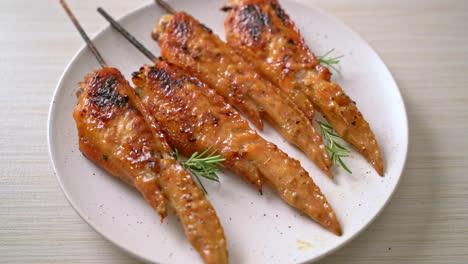 grilled-or-barbecue-chicken-wings-skewer