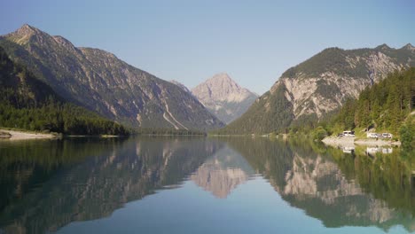 Vista-Panorámica-Del-Lago-Plansee,-Austria