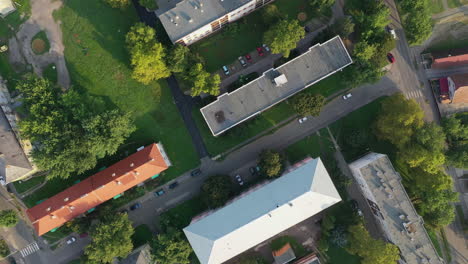 Dron-shot-of-a-beautiful-neighborhood-and-houses
