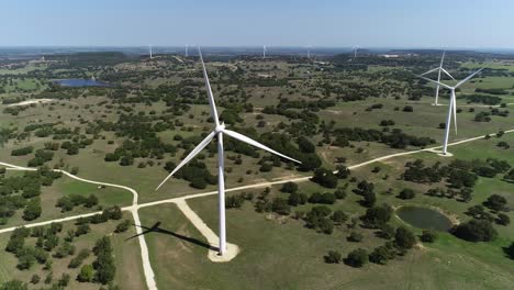 Luftvideo-Von-Windkraftanlagen-In-Der-Nähe-Von-Comanche-Texas