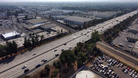 Interstate-405-Los-Angeles,-Kalifornien-Belebte-Autobahn,-Luftbild