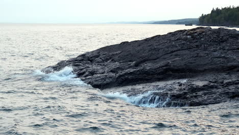 Slow-Motion-Waves-On-Rocky-Lake-Superior-Shoreline