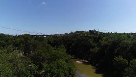 Luftaufnahme-Der-Regentschaftsbrücke-über-Den-Colorado-River-In-Texas