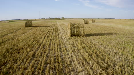 Camera-orbits-around-a-hay-bale-in-the-North-Dakota-plains