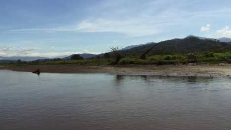 Beautiful-scenery-of-the-Tarcoles-river-in-Costa-Rica-and-the-mountains-around