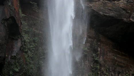 closeup-of-Belmore-waterfall-cascading-down-between-boulders