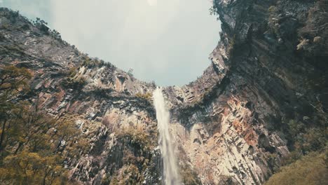 Big-rock-wall-waterfall-in-slow-motion-located-in-Urubici,-Santa-Catarina,-Brazil