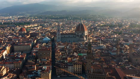 Florence,-Italy.-Sunrise-over-beautiful-city-and-Cathedral