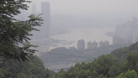 Chongqing-Tombolaplatz-Beobachten,-Der-Auf-Dem-Berg-überflutet-Ist