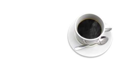 Schwarzer-Kaffee-Mit-Glas-Und-Weißem-Hintergrund,-Serviert-Mit-Rauch