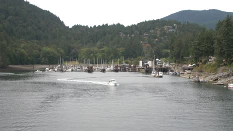the-harbour-of-bowen-island-seen-from-the-ferry